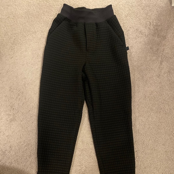 Lululemon Lab - Picture 1 of 3